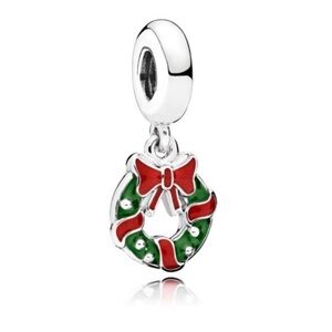 Brand New Retired Pandora Christmas Wreath Dangle Charm